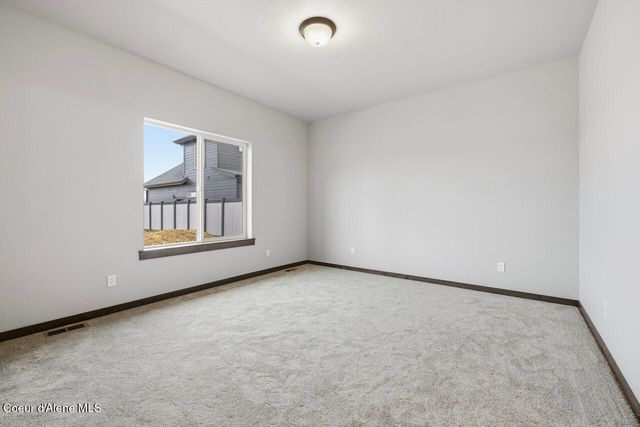 693 W MONASHEE LN, Hayden, ID 83835