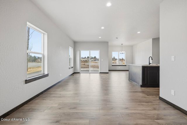 693 W MONASHEE LN, Hayden, ID 83835