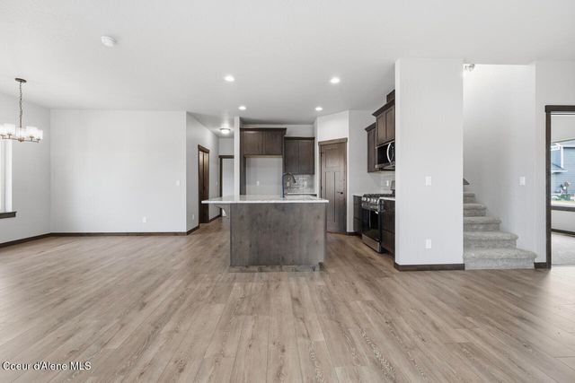 693 W MONASHEE LN, Hayden, ID 83835