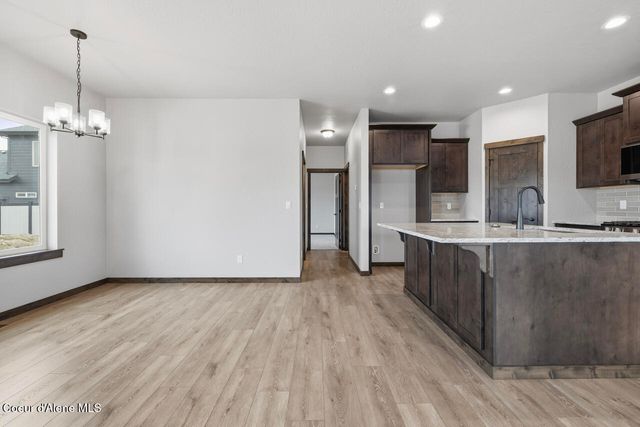 693 W MONASHEE LN, Hayden, ID 83835