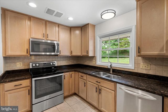 1503 N AMELIA ST, Sterling, VA 20164