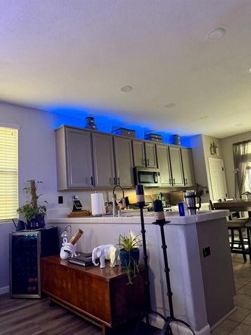 365 Dragonfly Cir, Sacramento, CA 95834