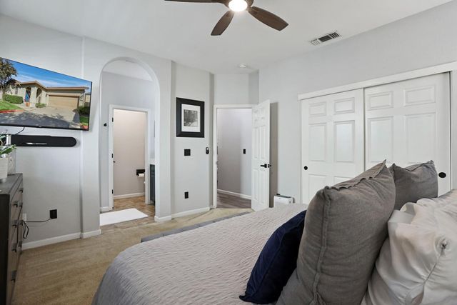365 Dragonfly Cir, Sacramento, CA 95834