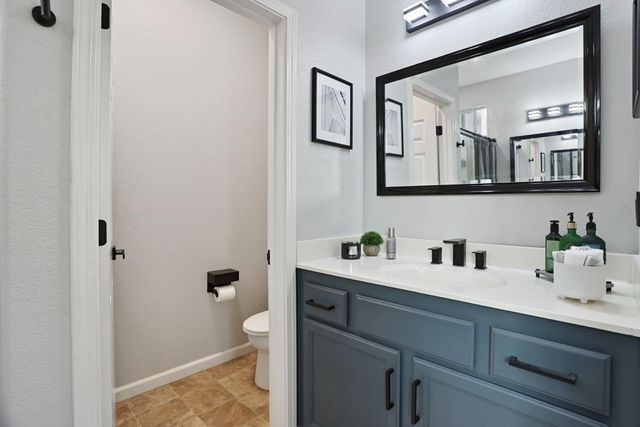 365 Dragonfly Cir, Sacramento, CA 95834