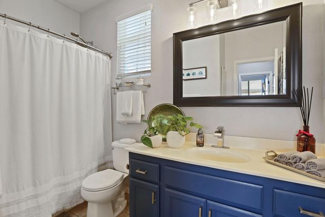 365 Dragonfly Cir, Sacramento, CA 95834