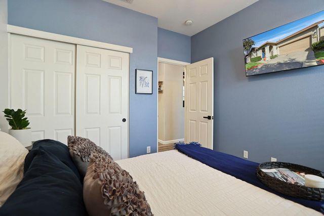 365 Dragonfly Cir, Sacramento, CA 95834