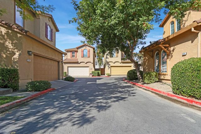 365 Dragonfly Cir, Sacramento, CA 95834