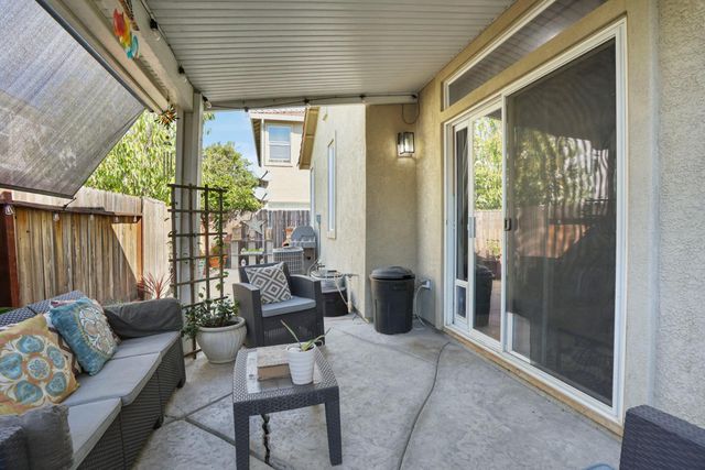 365 Dragonfly Cir, Sacramento, CA 95834