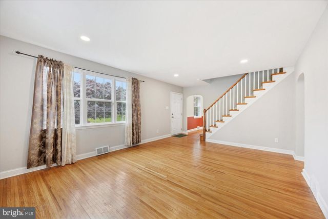 116 WALNUT HILL LN, Havertown, PA 19083