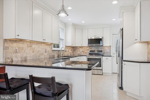 116 WALNUT HILL LN, Havertown, PA 19083