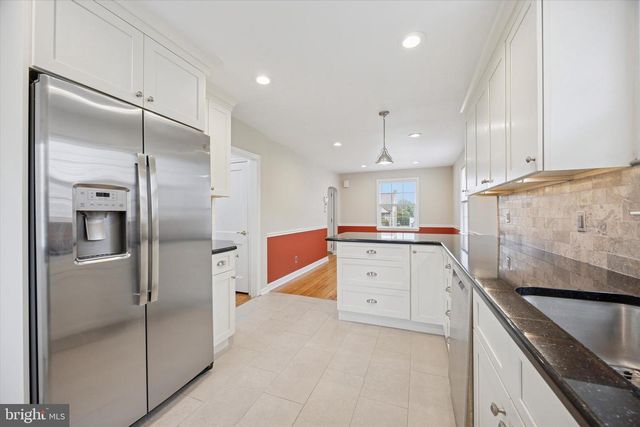 116 WALNUT HILL LN, Havertown, PA 19083
