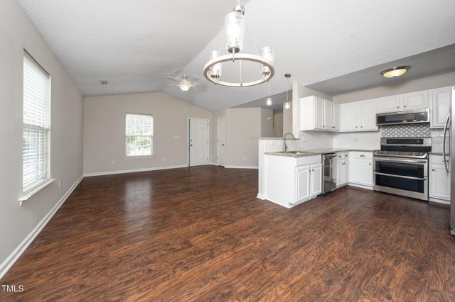 202 Homestead Park Drive, Apex, NC 27502