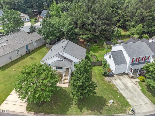 202 Homestead Park Drive, Apex, NC 27502