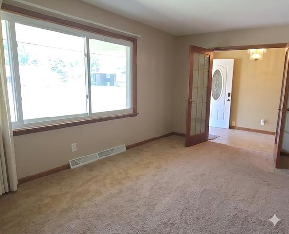 142 Curtis Drive, Valparaiso, IN 46383