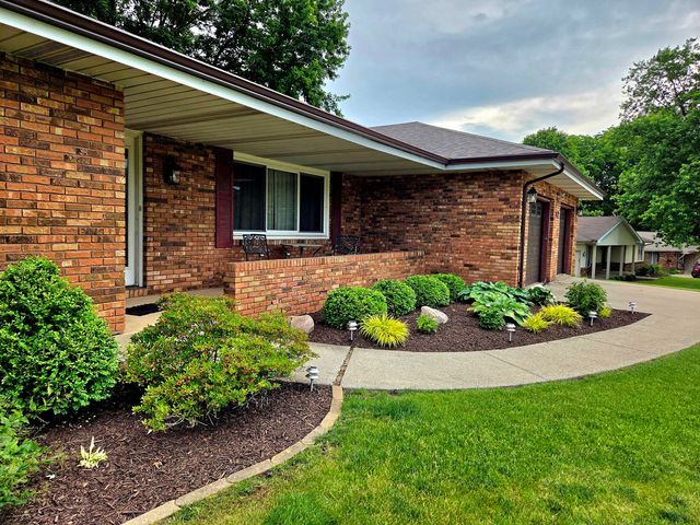 142 Curtis Drive, Valparaiso, IN 46383