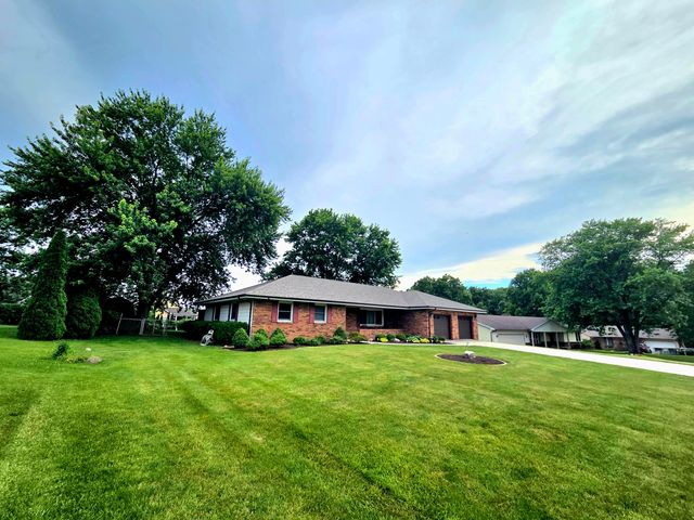 142 Curtis Drive, Valparaiso, IN 46383