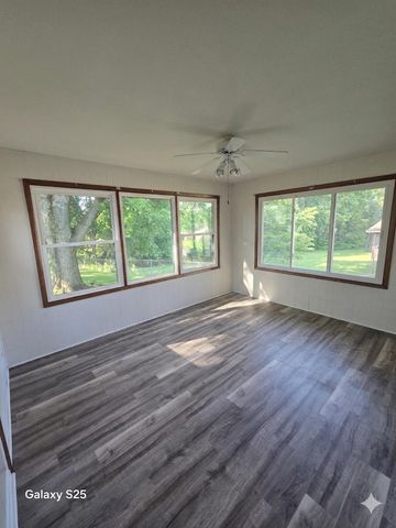 142 Curtis Drive, Valparaiso, IN 46383
