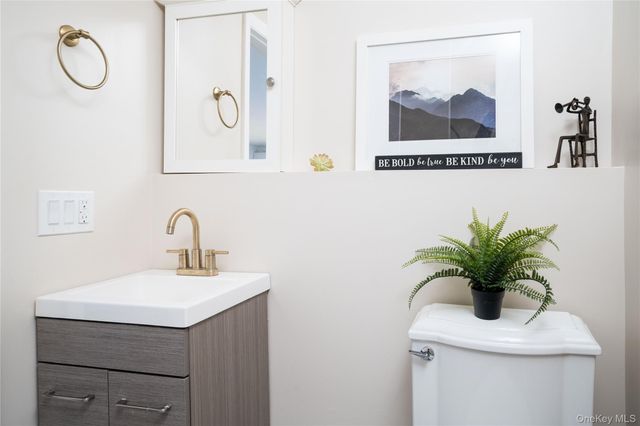 1099 Route 9W S 2, Nyack, NY 10960