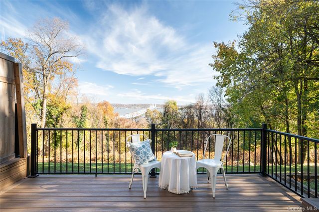 1099 Route 9W S 2, Nyack, NY 10960