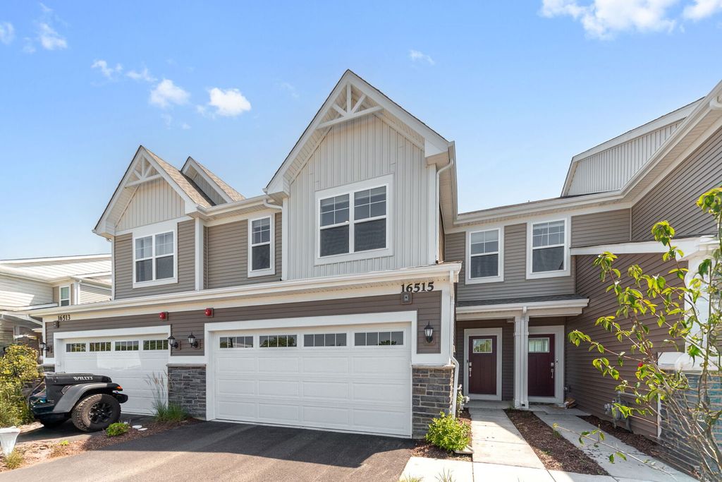 16515 W Golden Valley Lane, Lockport, IL 60441