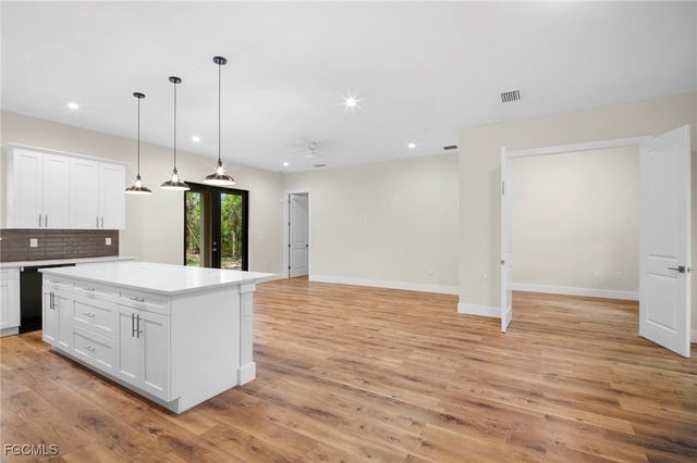 3244 32nd AVE SE, Naples, FL 34117