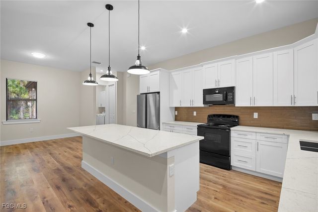 3244 32nd AVE SE, Naples, FL 34117