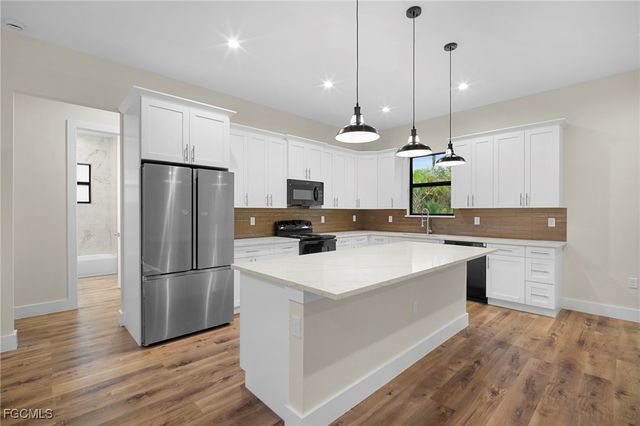 3244 32nd AVE SE, Naples, FL 34117