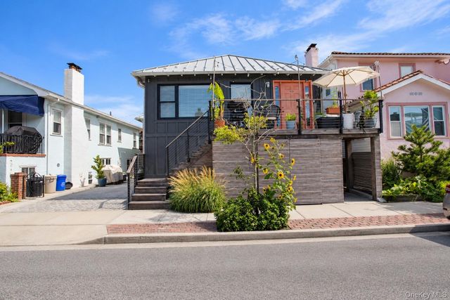 106 Pacific Boulevard, Long Beach, NY 11561