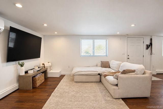 106 Pacific Boulevard, Long Beach, NY 11561