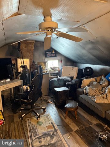 918 RACE ST, Shamokin, PA 17872