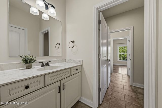 578 Deer Run Way, Elizabethtown, KY 42701