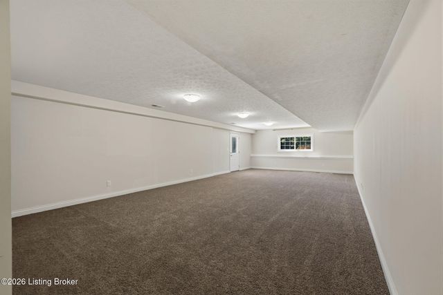 578 Deer Run Way, Elizabethtown, KY 42701