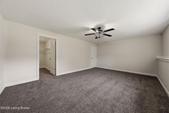 578 Deer Run Way, Elizabethtown, KY 42701