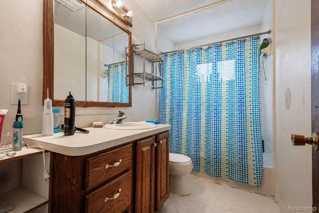 1366 Windham Street, Westland, MI 48186