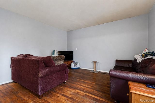 1366 Windham Street, Westland, MI 48186