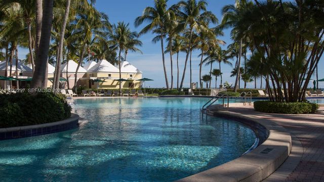 781 Crandon Blvd 801, Key Biscayne, FL 33149