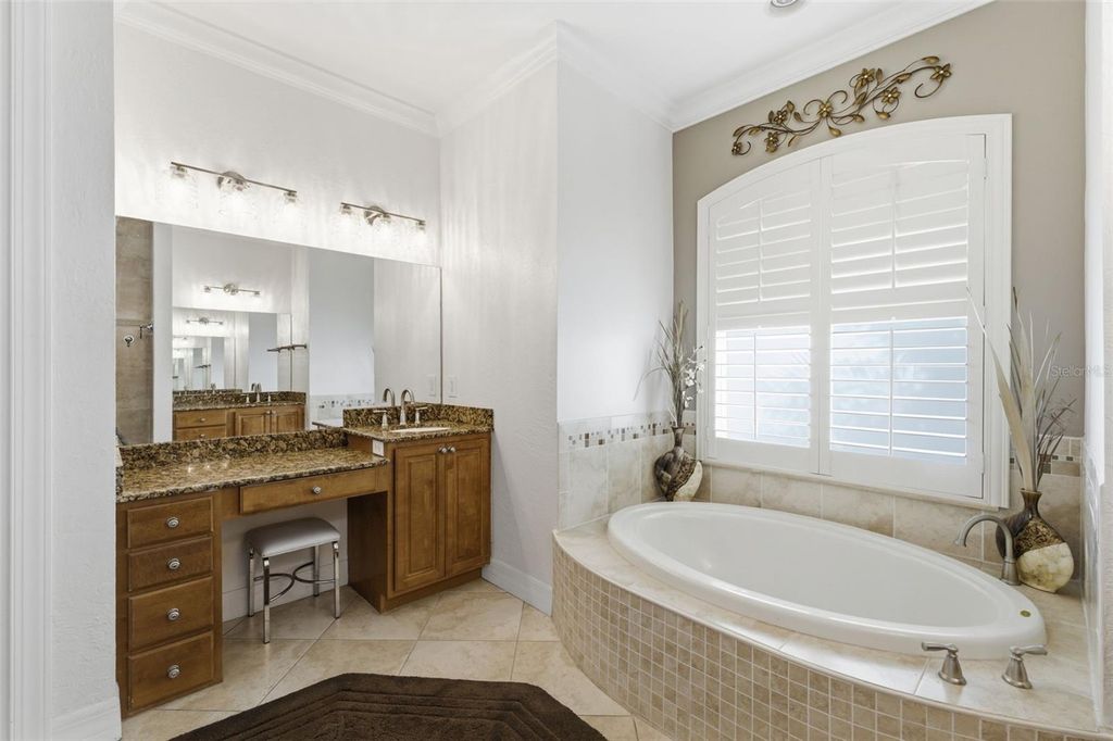 Image 14 of property listing at 21 MANIZAKS AVENUE, Punta Gorda, FL 33983