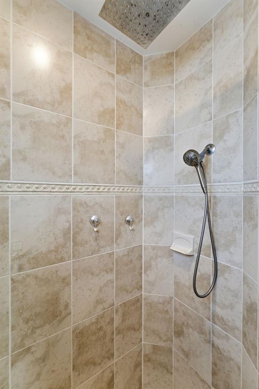 Image 16 of property listing at 21 MANIZAKS AVENUE, Punta Gorda, FL 33983