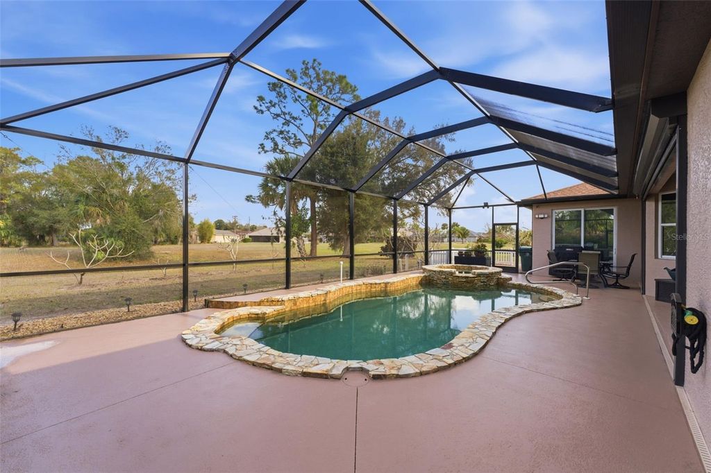 Image 20 of property listing at 21 MANIZAKS AVENUE, Punta Gorda, FL 33983