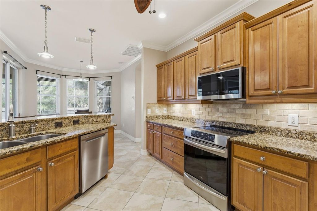Image 6 of property listing at 21 MANIZAKS AVENUE, Punta Gorda, FL 33983