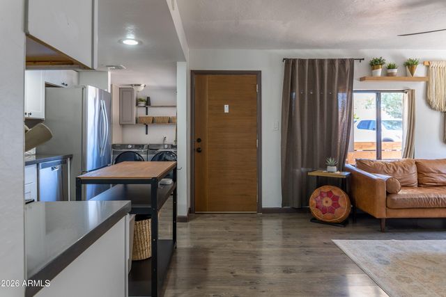 755 W COOLIDGE Street, Phoenix, AZ 85013