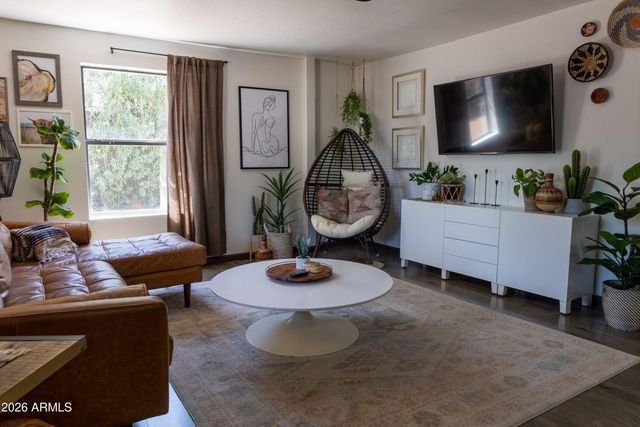 755 W COOLIDGE Street, Phoenix, AZ 85013