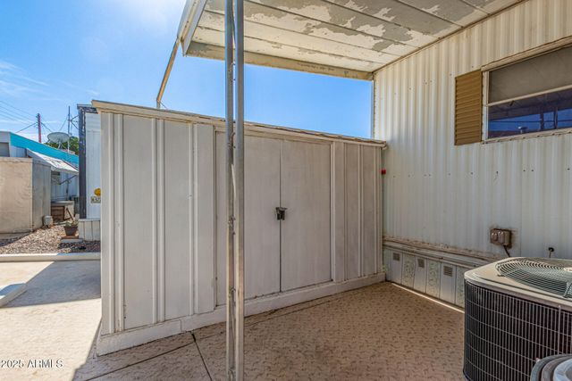 2528 E MCKELLIPS Road 15, Mesa, AZ 85213