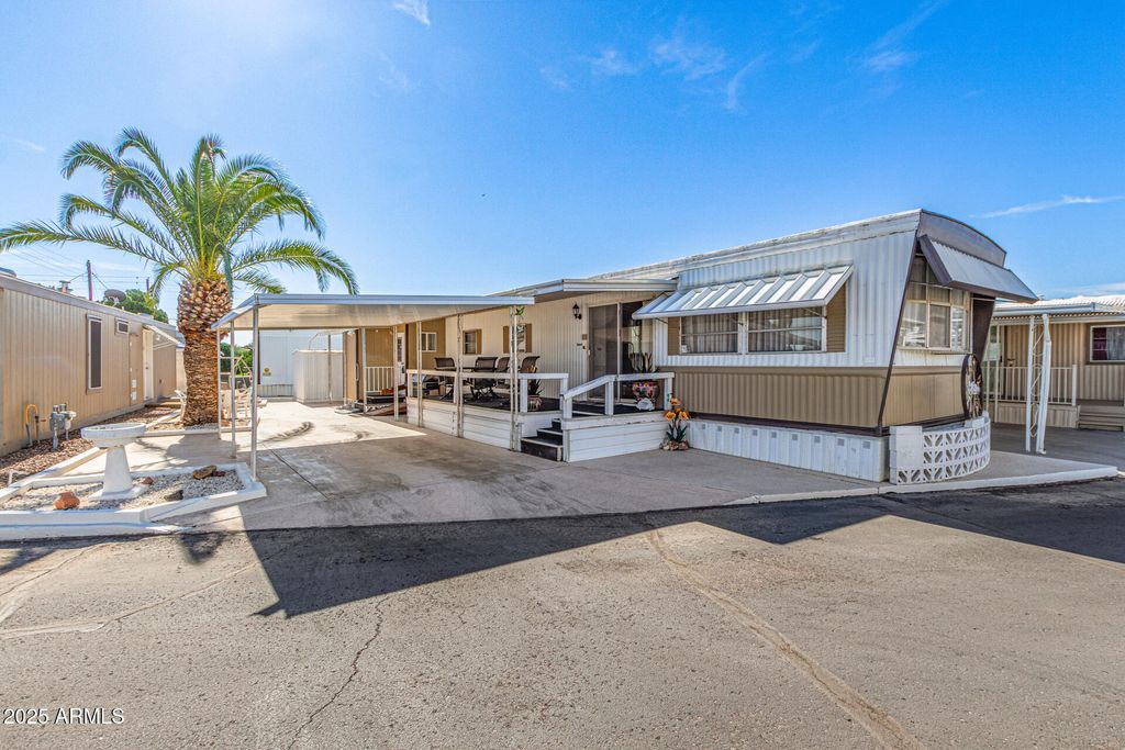 2528 E MCKELLIPS Road 15, Mesa, AZ 85213