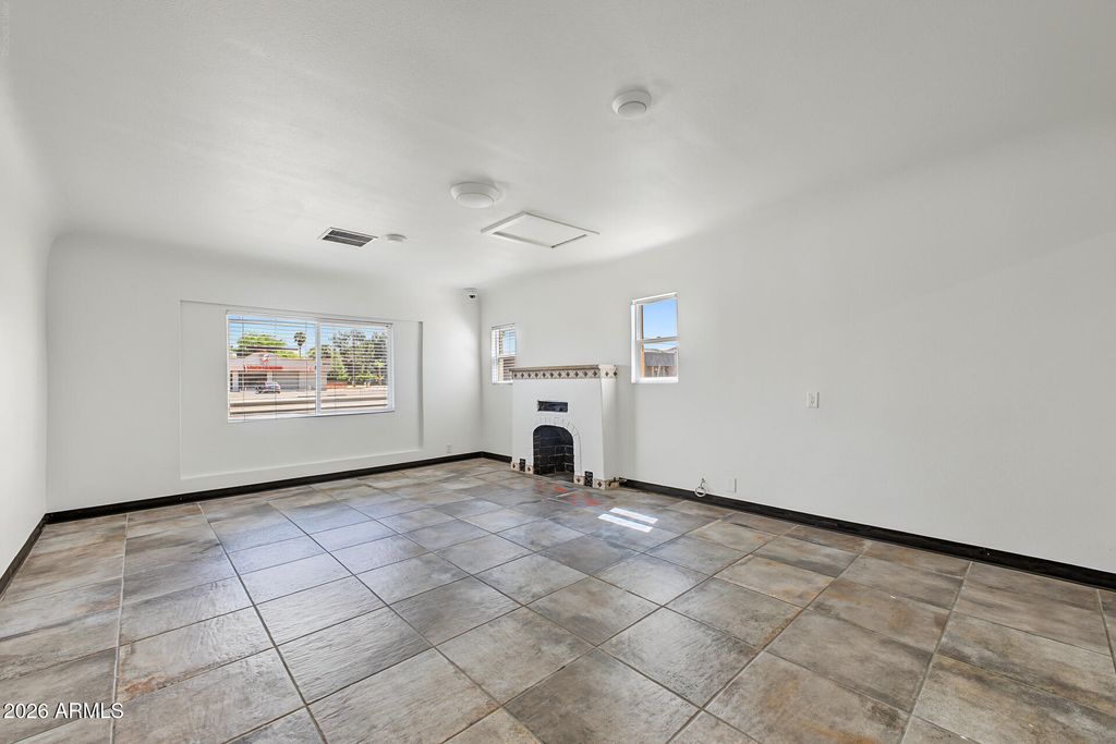 6810 S Central Avenue 3, Phoenix, AZ 85042 — photo 4