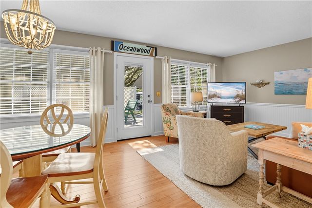 1460 Ocean Blvd 101, St Simons Island, GA 31522