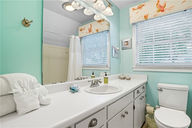 1460 Ocean Blvd 101, St Simons Island, GA 31522