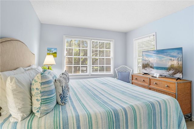 1460 Ocean Blvd 101, St Simons Island, GA 31522