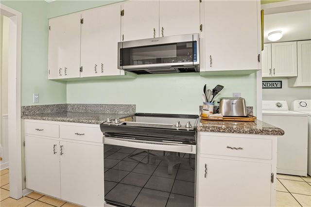 1460 Ocean Blvd 101, St Simons Island, GA 31522