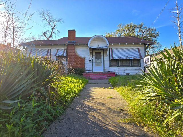 3015 Lenway Street, Dallas, TX 75215